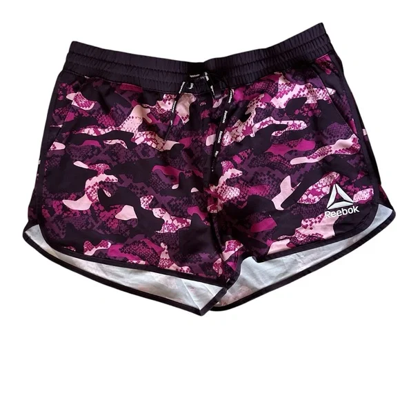 Reebok Womens Printed Essential Running Short with Pockets Pink Camouflage Med - Picture 2 of 9